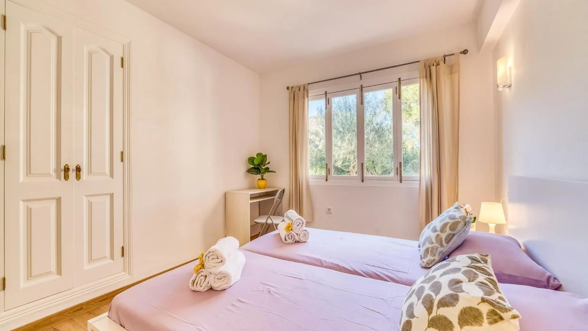Retreat In Alcudia With Lake View 0*, Alcudia (Mallorca)