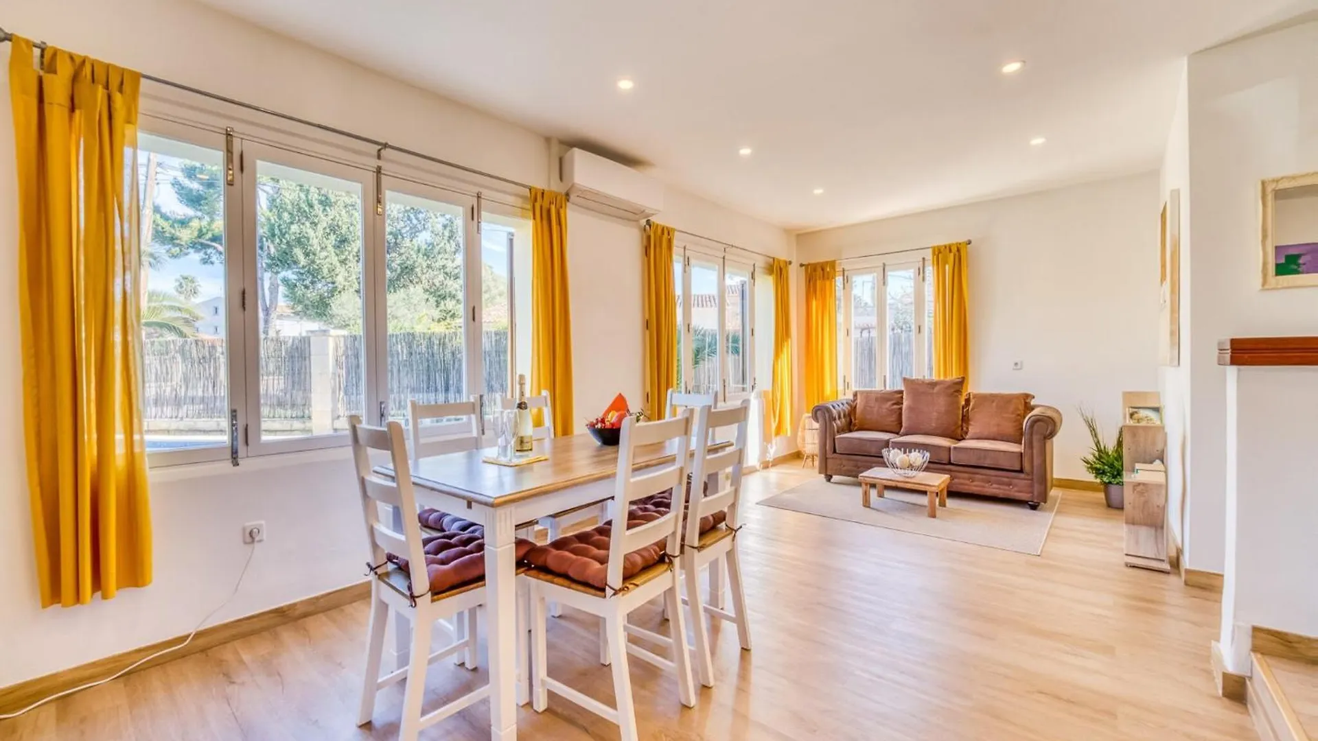 Retreat In Alcudia With Lake View contacts