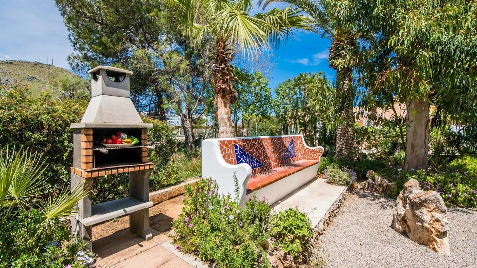 Holiday home Retreat In Alcudia With Lake View